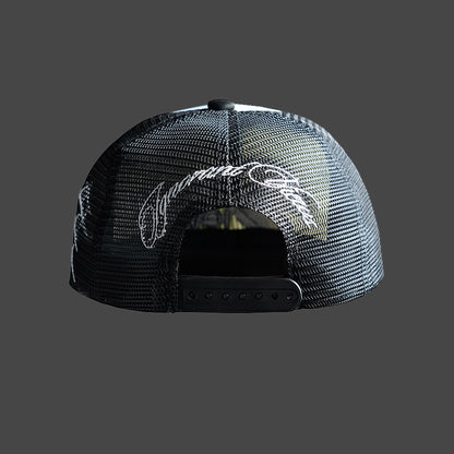 CONTRAST TRUCKER